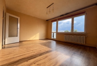 Dwustronne 49 m² z loggią, piwnicą i widną kuchnią
