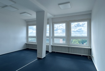 Biuro z widokiem na miasto – 36 m² | Wersalska 47