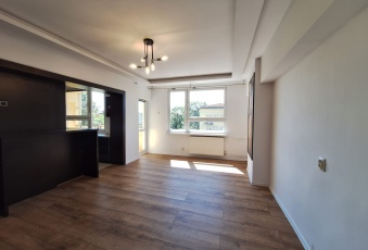 1 POKÓJ | 36,8 m² + PIWNICA 3,23 m² | BALKON