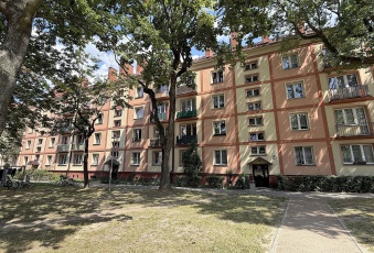 przestronna kawalerka z balkonem
