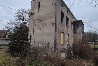 Nieruchomość inwestycyjna z budynkiem do rozbiórki