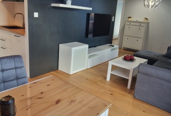 Słoneczny apartament Gdańsk klima deski dębowe