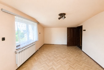 Dom dla 1 lub 2 rodzin, duża działka