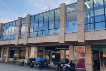 Bezpośrednio Pawilon 60 m2 I piętro